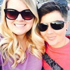 Meet your Posher, Leslie